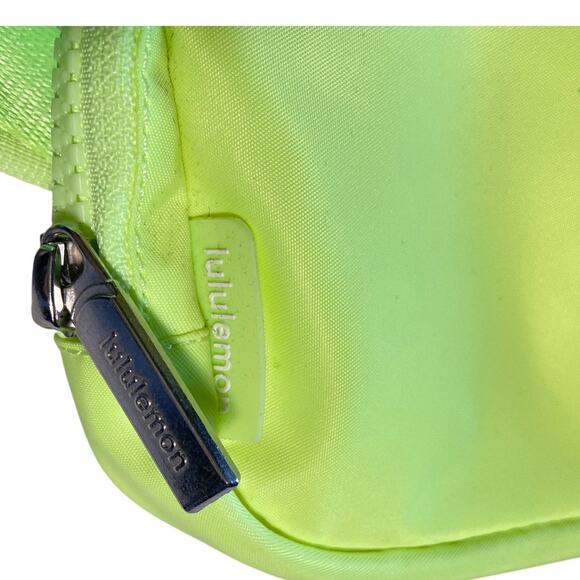 New Lululemon Everywhere Belt Bag 1L Fanny Pack Crossbody Adjustable Neo Mint - Picture 10 of 11